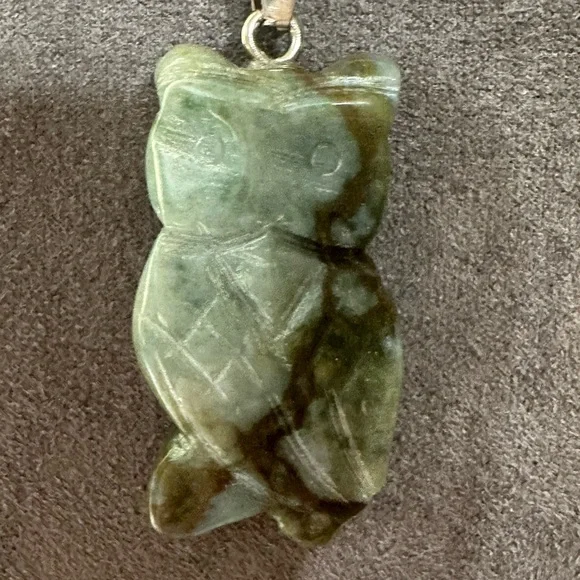 Ocean Jasper Owl Pendant Necklace on Silver Copper Chain - Picture 10 of 14